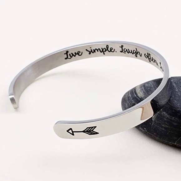 “Live Simply, Laugh Often, Love Deeply” Bracelet. - Picture 3 of 6